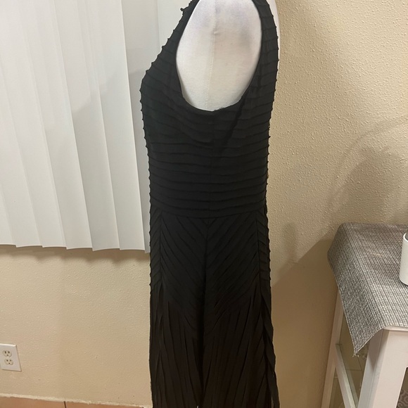 ANN TAYLOR BLACK DRESS SIZE 8 . Used no flaws - Picture 3 of 15